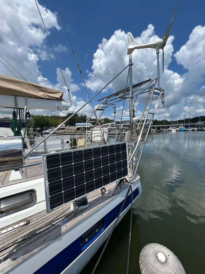 Slide: The Image of Norseman Cutter 1985 - 42