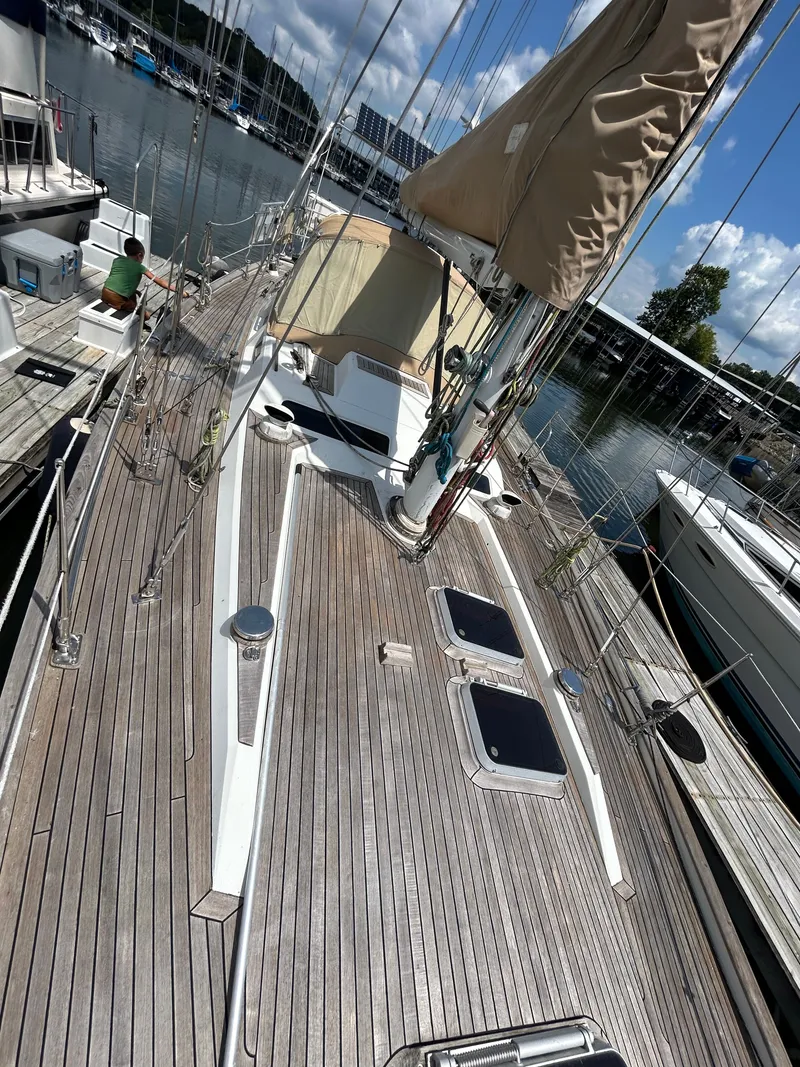 Slide: The Image of Norseman Cutter 1985 - 44