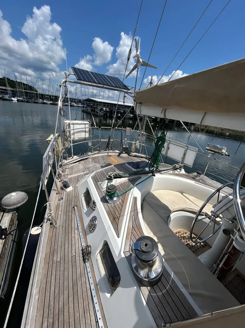 Slide: The Image of Norseman Cutter 1985 - 46