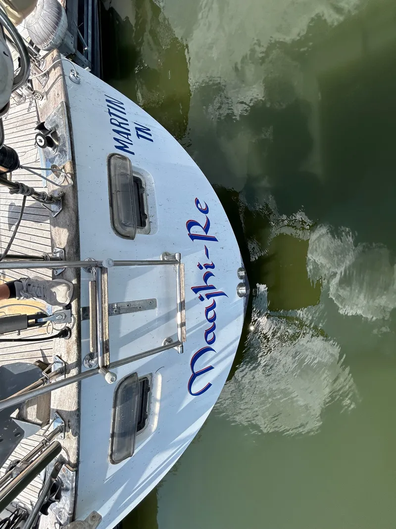 Slide: The Image of Norseman Cutter 1985 - 51