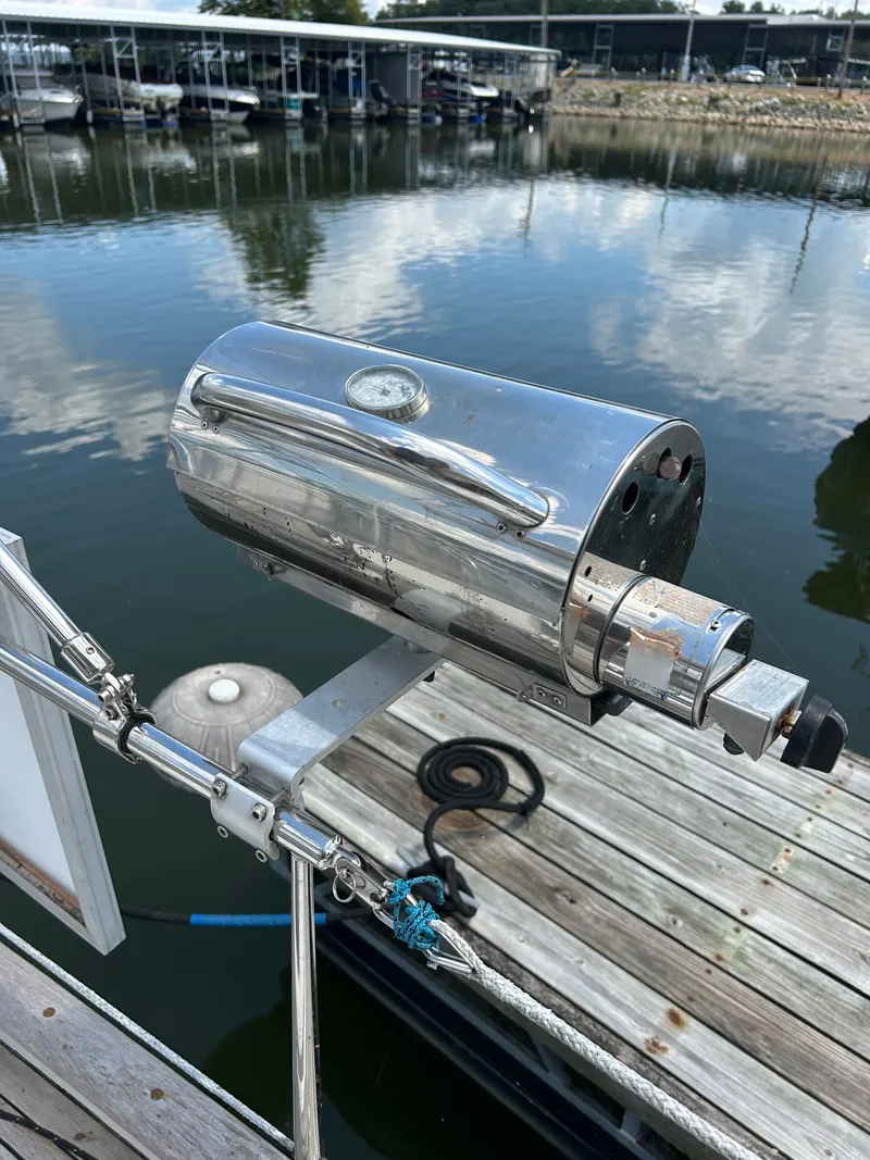 Slide: The Image of Norseman Cutter 1985 - 55