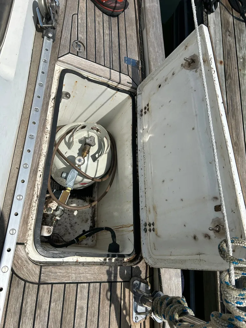 Slide: The Image of Norseman Cutter 1985 - 59