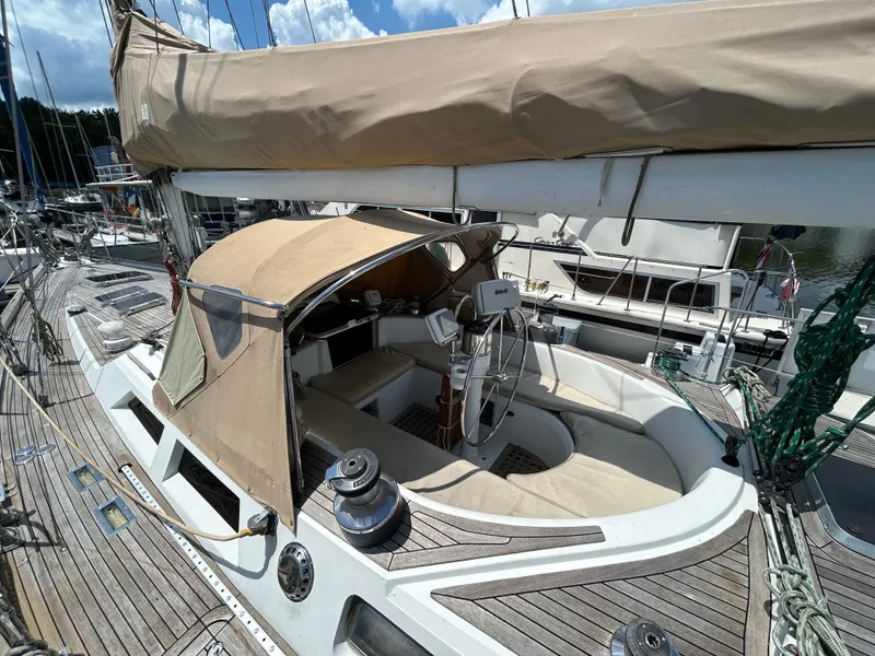 Slide: The Image of Norseman Cutter 1985 - 60