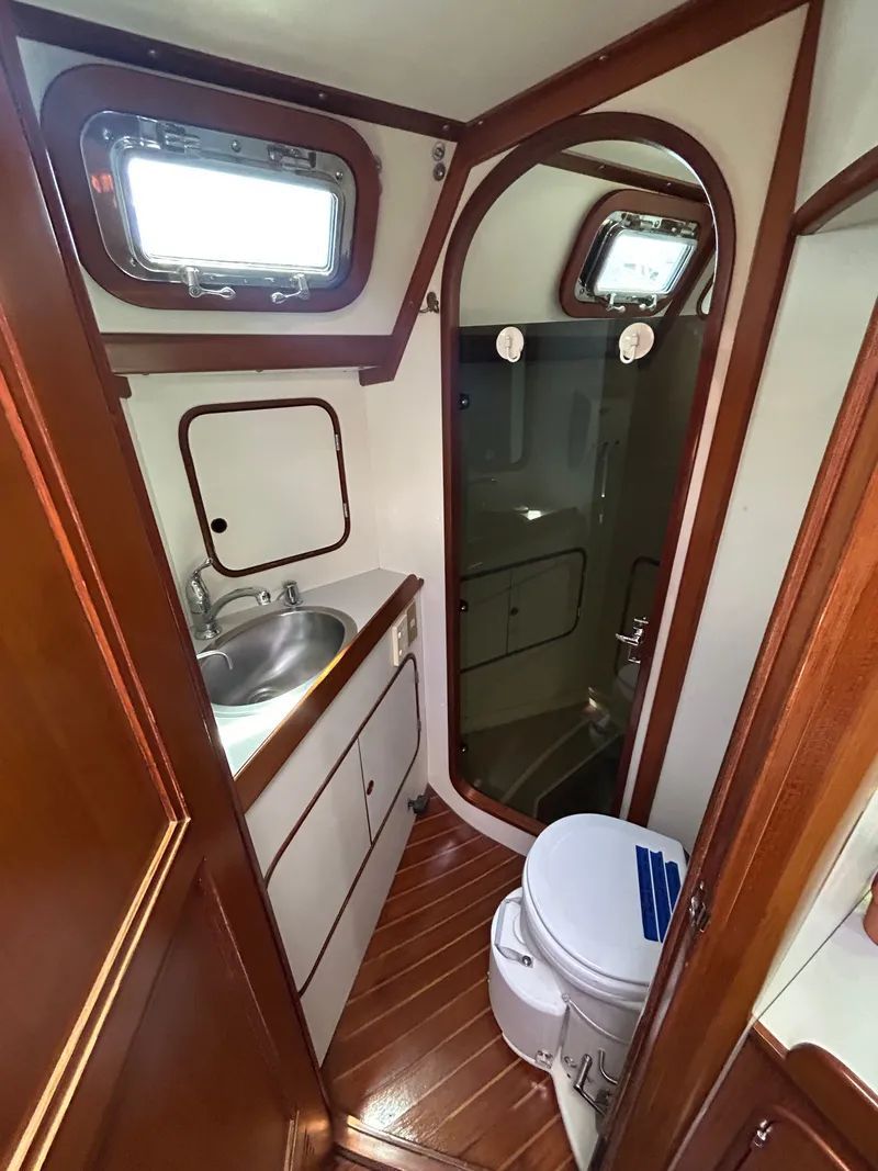 Slide: The Image of Norseman Cutter 1985 - 8