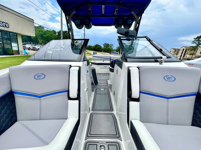 Slide: The Image of Cobalt R6 Surf 2023 - 17