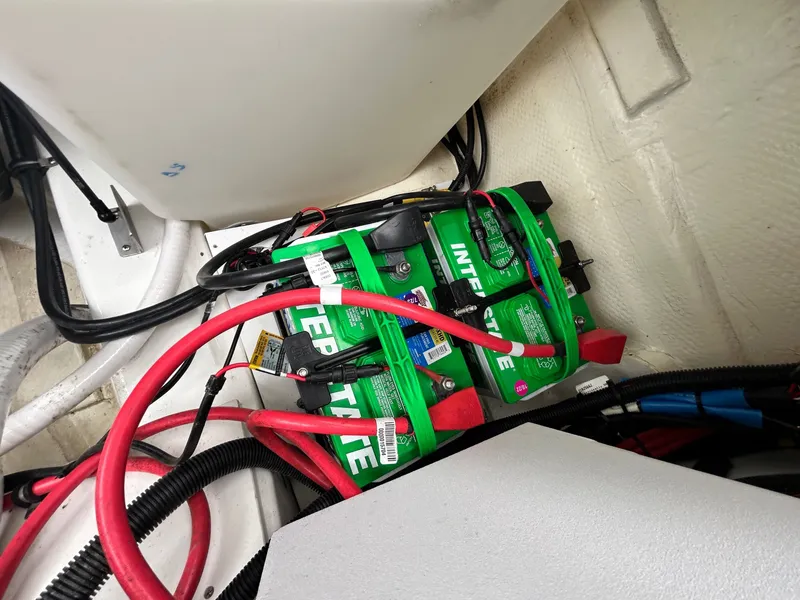 Slide: The Image of Cobalt R6 Surf 2023 - 56