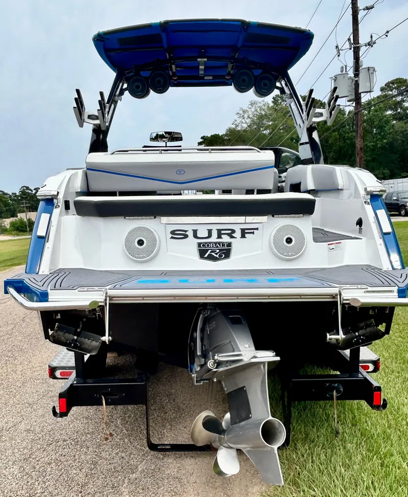 Slide: The Image of Cobalt R6 Surf 2023 - 8