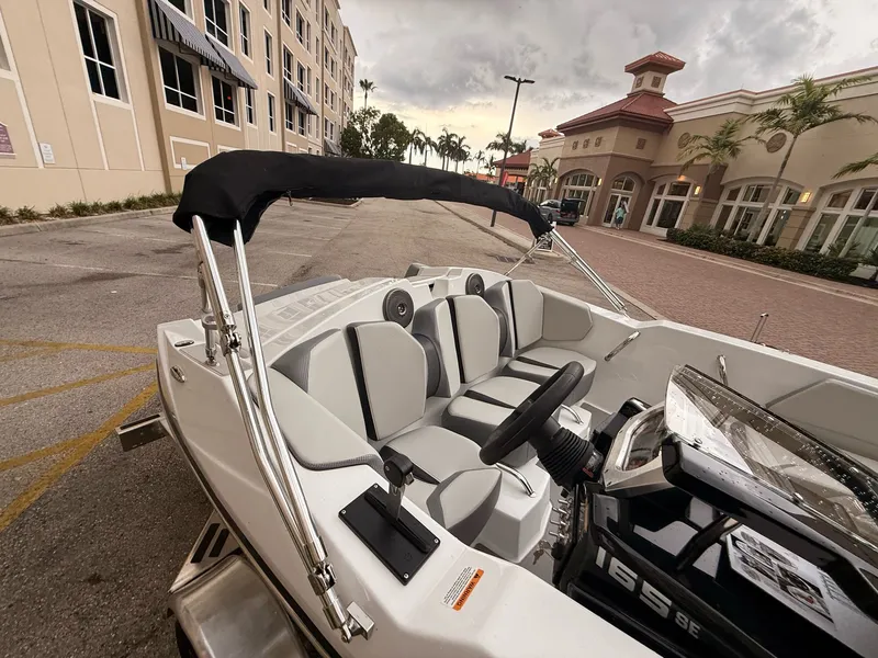 Slide: The Image of Scarab 165 SE 2026 - 14