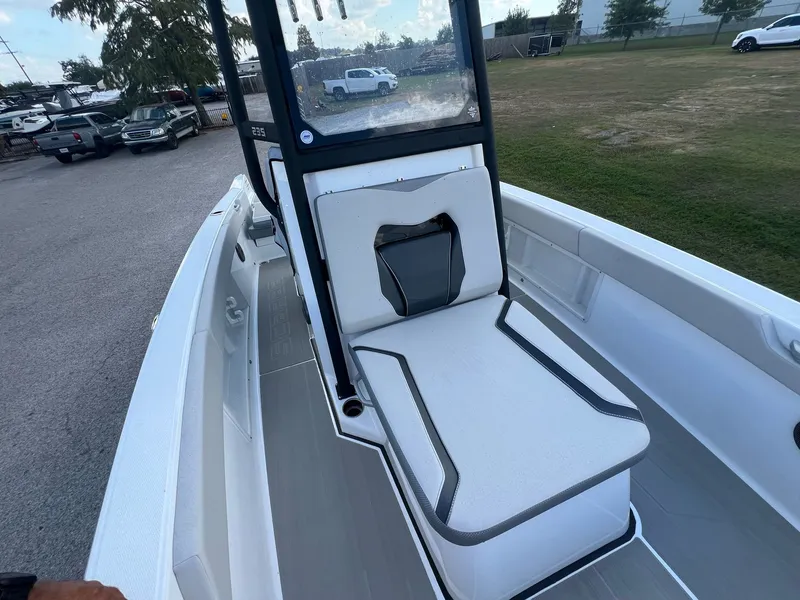 Slide: The Image of Scarab 235 Open SE 2025 - 17