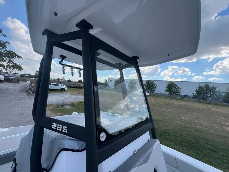 Slide: The Image of Scarab 235 Open SE 2025 - 18