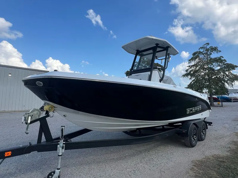 Slide: The Image of Scarab 235 Open SE 2025 - 8