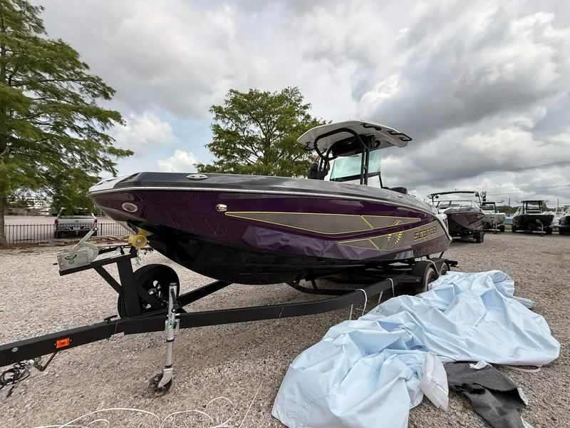 Slide: The Image of Scarab 255 Open 2025 - 12