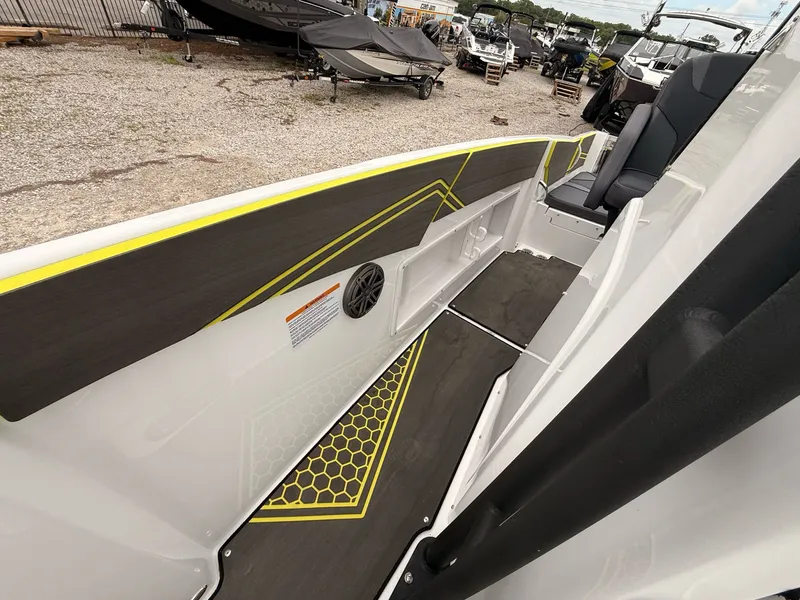 Slide: The Image of Scarab 255 Open 2025 - 39