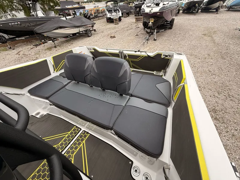 Slide: The Image of Scarab 255 Open 2025 - 45