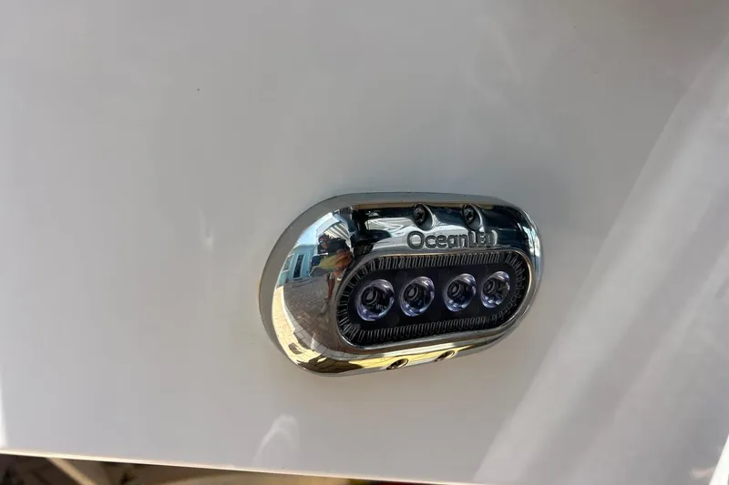 Slide: The Image of LED light on 2019 Sea Hunt Gamefish 27 Forward Seating boat. - 12