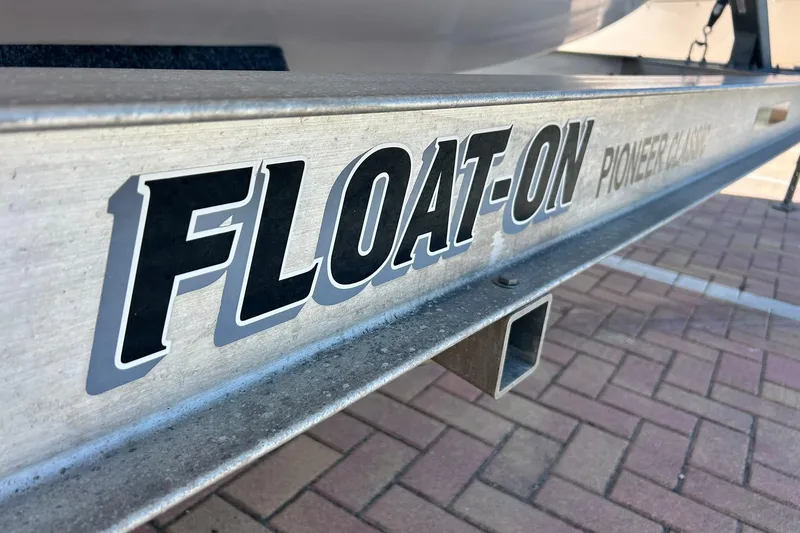 Slide: The Image of Float-On trailer for 2019 Sea Hunt Gamefish 27 Forward Seating boat. - 17