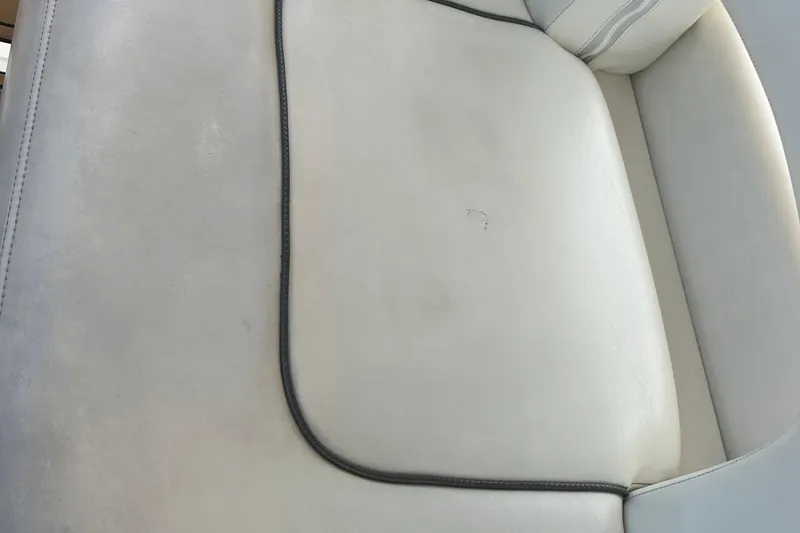 Slide: The Image of Sea Ray 360 Sundancer 2005 - 58