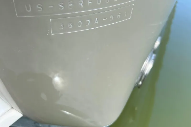 Slide: The Image of Sea Ray 360 Sundancer 2005 - 60