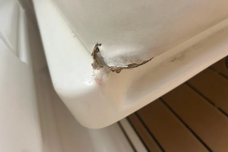 Slide: The Image of Sea Ray 360 Sundancer 2005 - 61