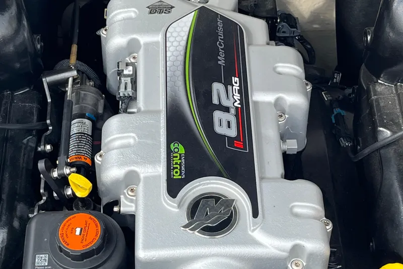 Slide: The Image of Engine of 2013 Sea Ray 280 Sundeck with MerCruiser 8.2 MAG. - 42