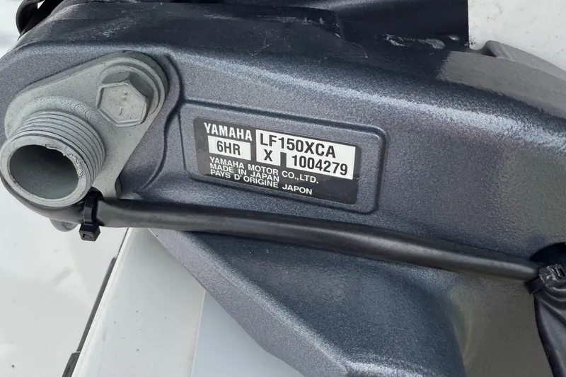 Slide: The Image of Yamaha motor part on 2023 Sea Fox 268 Commander boat, model LF150XCA. - 43