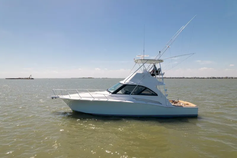 Slide: The Image of Hatteras GT45X Flybridge 2018 - 60