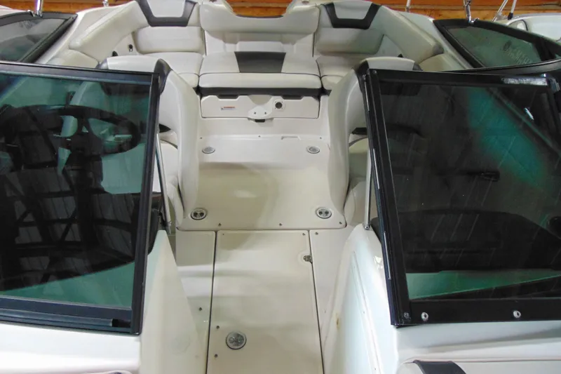 Slide: The Image of Interior of a 2014 Yamaha SX192 boat with seating. - 7