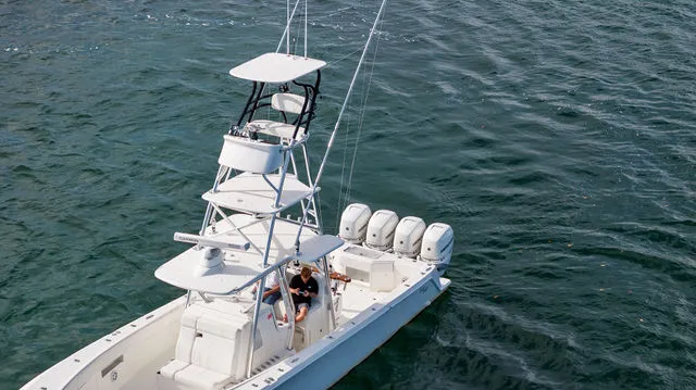 Slide: The Image of SeaVee 390Z 2017 - 26