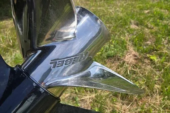 Slide: The Image of Luxurious seating on 2019 Manitou Legacy 25 RFXW boat, with scenic lake view. - 11