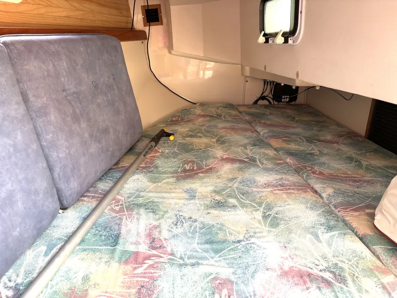 Slide: The Image of Catalina 30 MkIII 1995 - 102