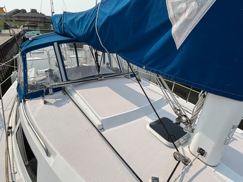 Slide: The Image of Catalina 30 MkIII 1995 - 16