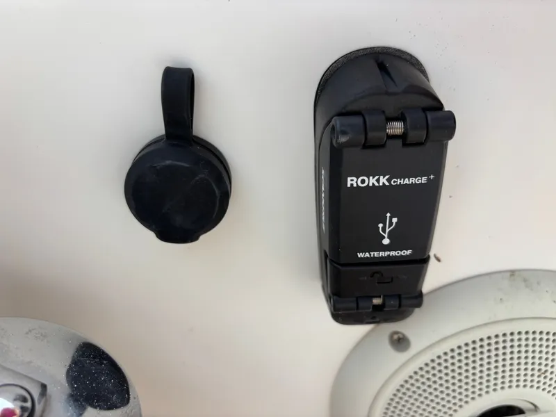 Slide: The Image of Catalina 30 MkIII 1995 - 31