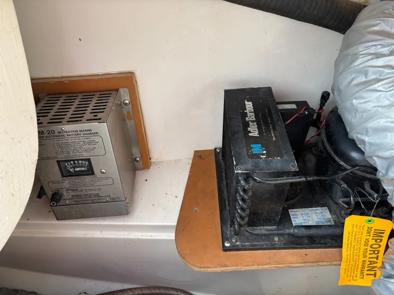 Slide: The Image of Catalina 30 MkIII 1995 - 35