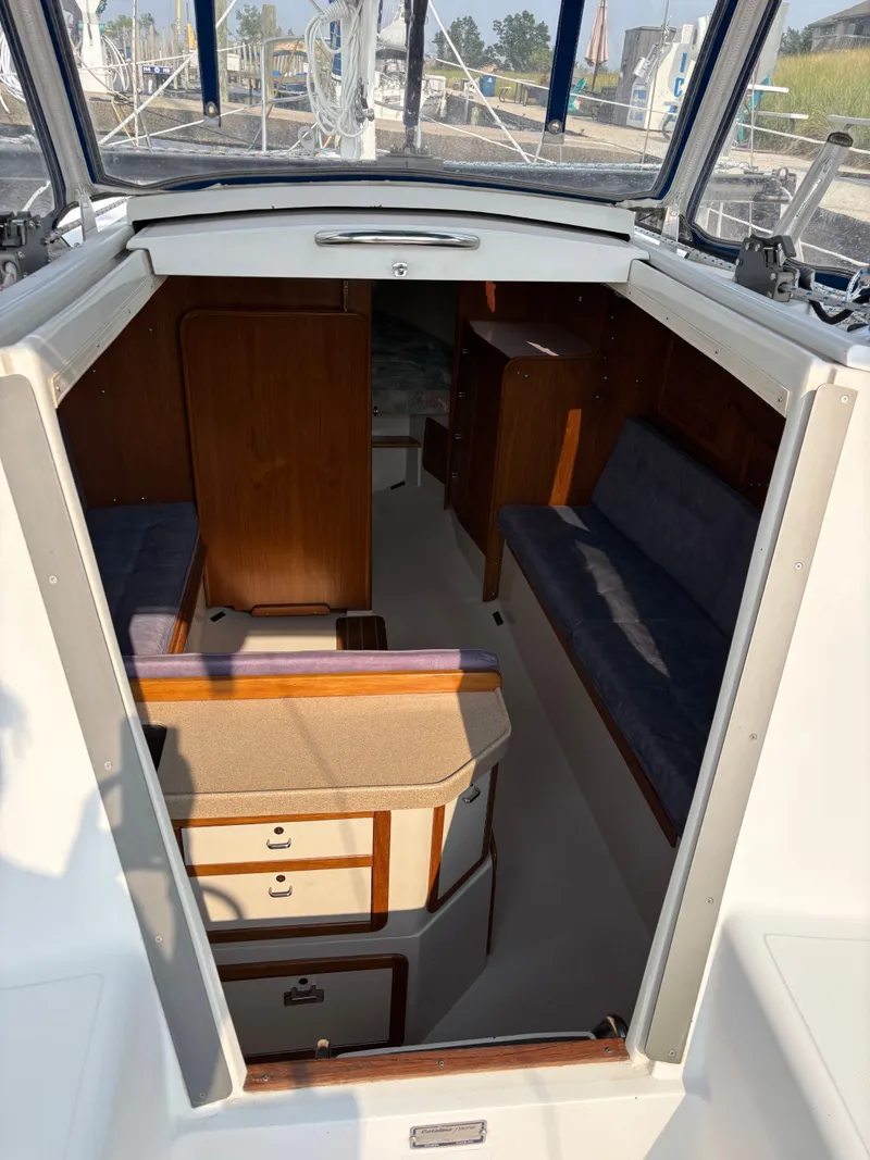 Slide: The Image of Catalina 30 MkIII 1995 - 46