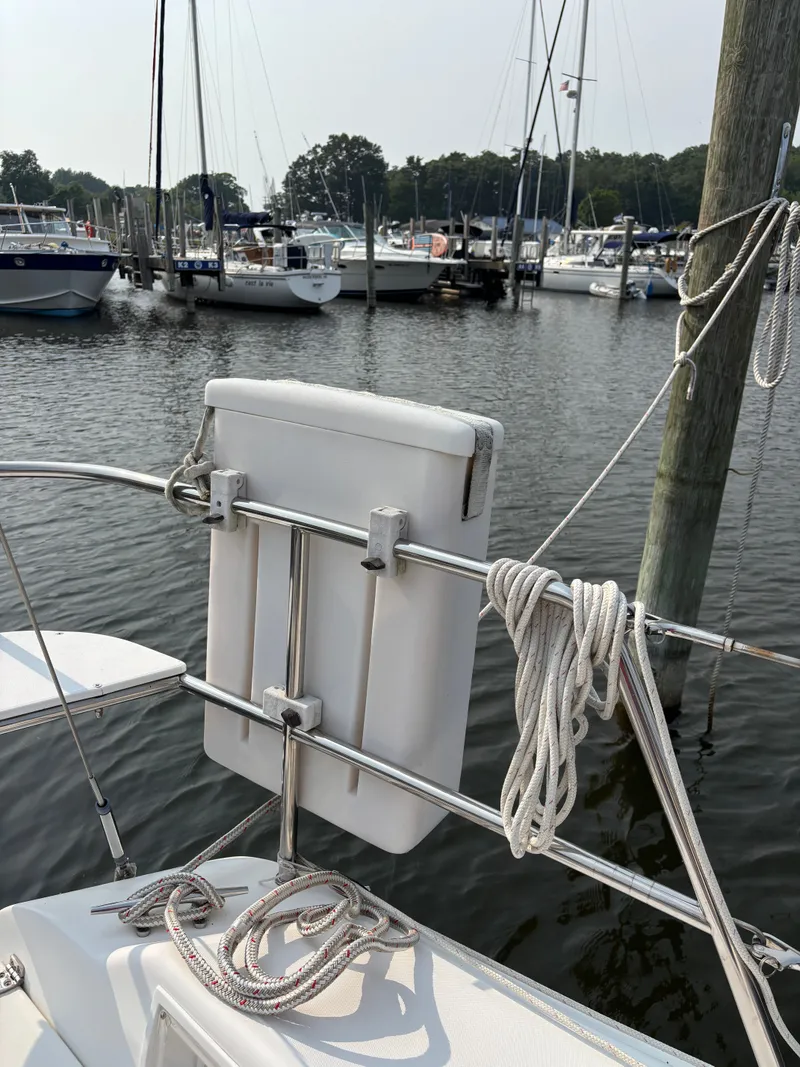 Slide: The Image of Catalina 30 MkIII 1995 - 51