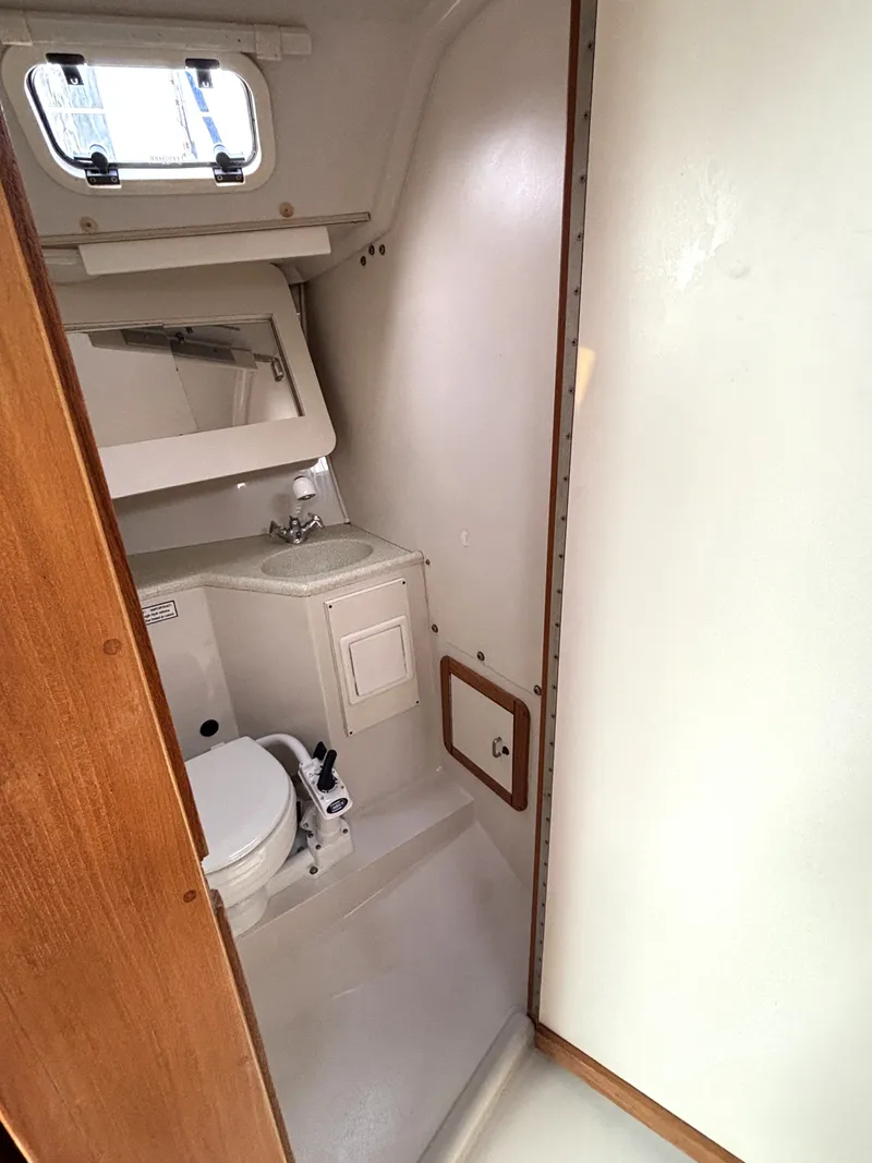 Slide: The Image of Catalina 30 MkIII 1995 - 53