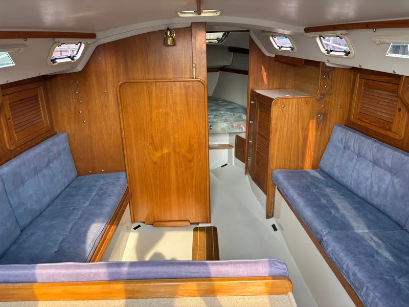 Slide: The Image of Catalina 30 MkIII 1995 - 55