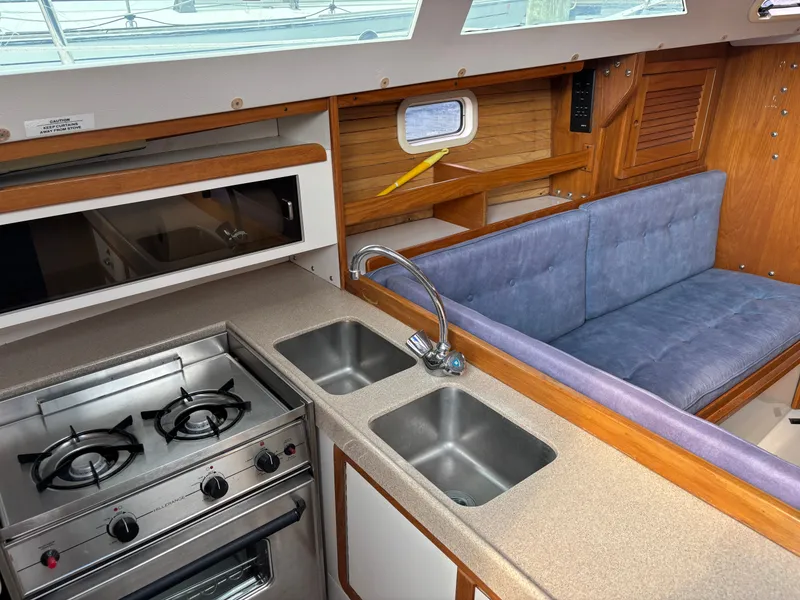 Slide: The Image of Catalina 30 MkIII 1995 - 56