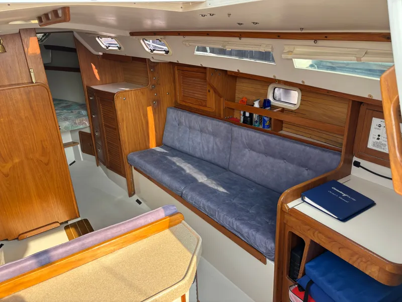 Slide: The Image of Catalina 30 MkIII 1995 - 57