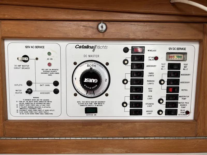Slide: The Image of Catalina 30 MkIII 1995 - 62