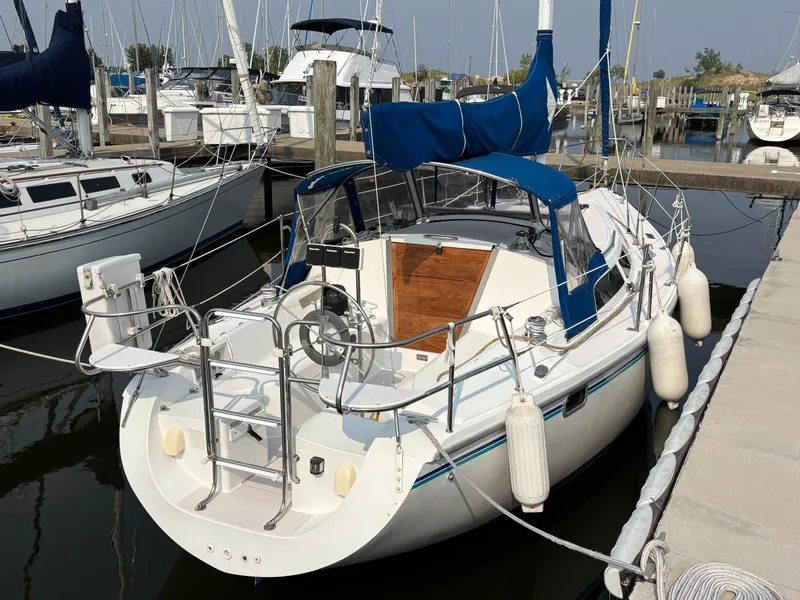 Slide: The Image of Catalina 30 MkIII 1995 - 7