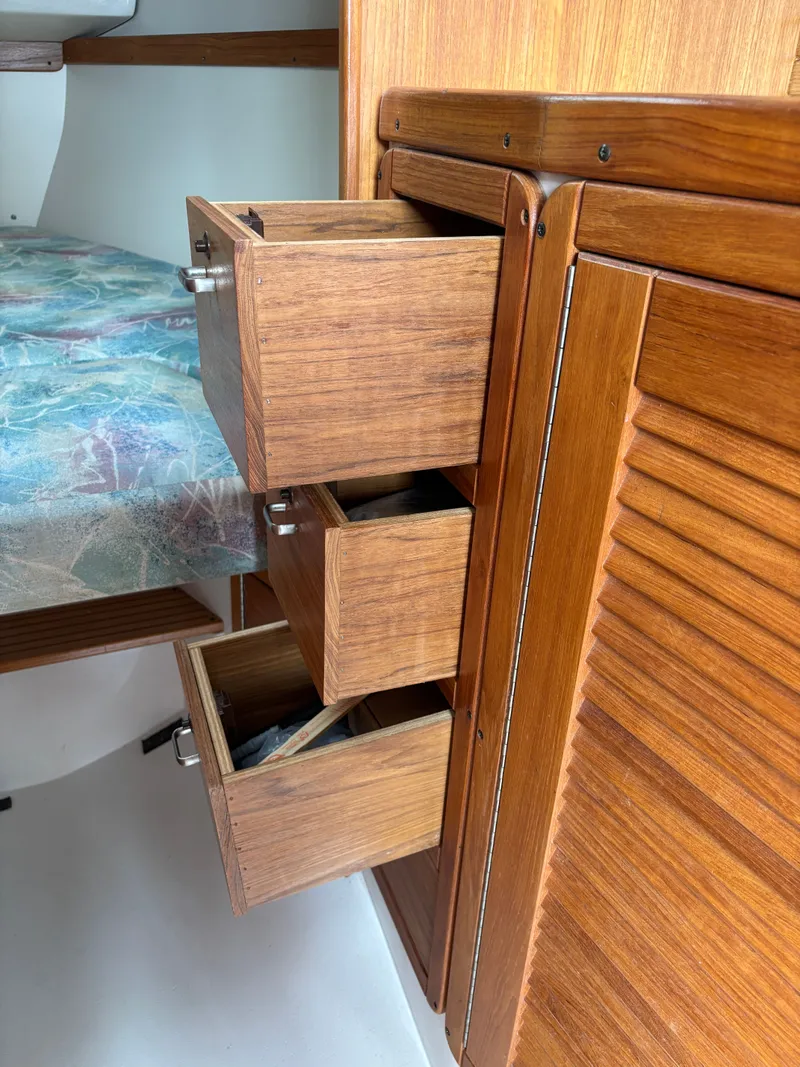 Slide: The Image of Catalina 30 MkIII 1995 - 75