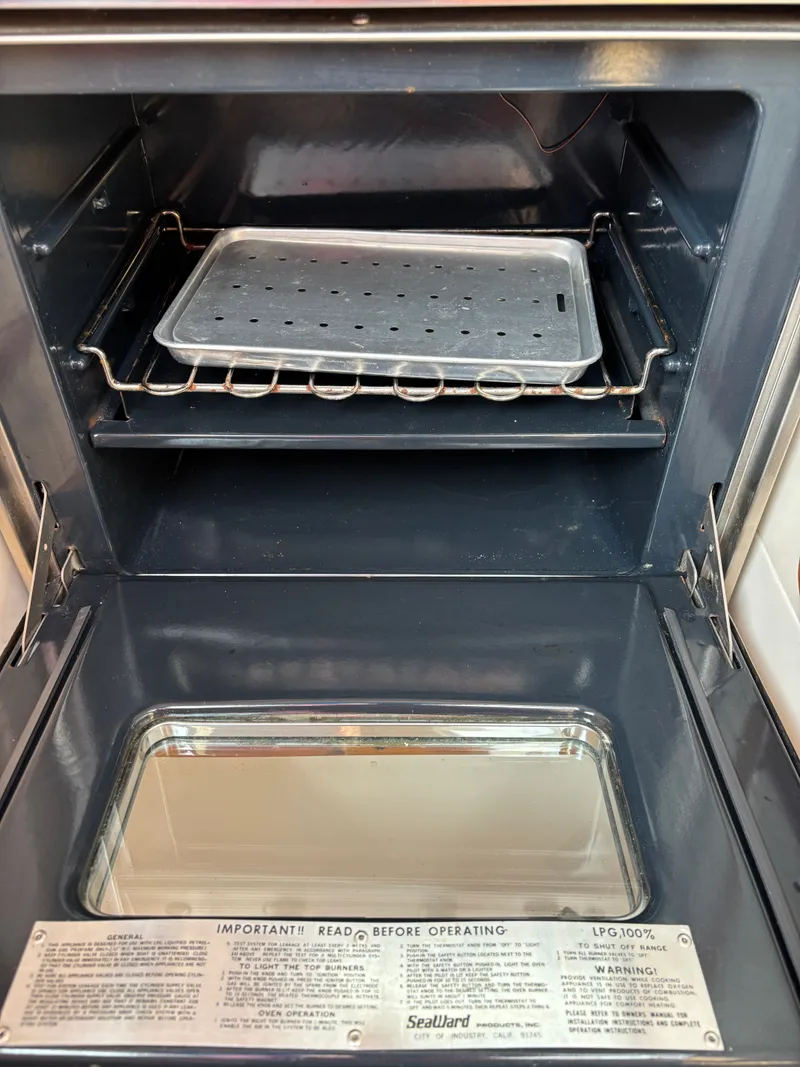 Slide: The Image of Catalina 30 MkIII 1995 - 80