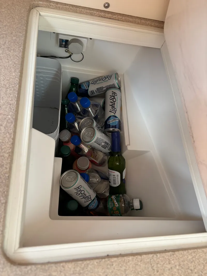 Slide: The Image of Catalina 30 MkIII 1995 - 83