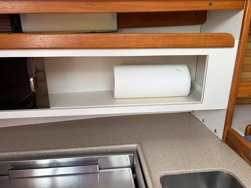 Slide: The Image of Catalina 30 MkIII 1995 - 86