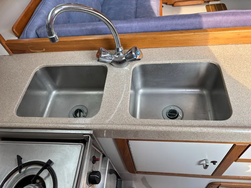 Slide: The Image of Catalina 30 MkIII 1995 - 88