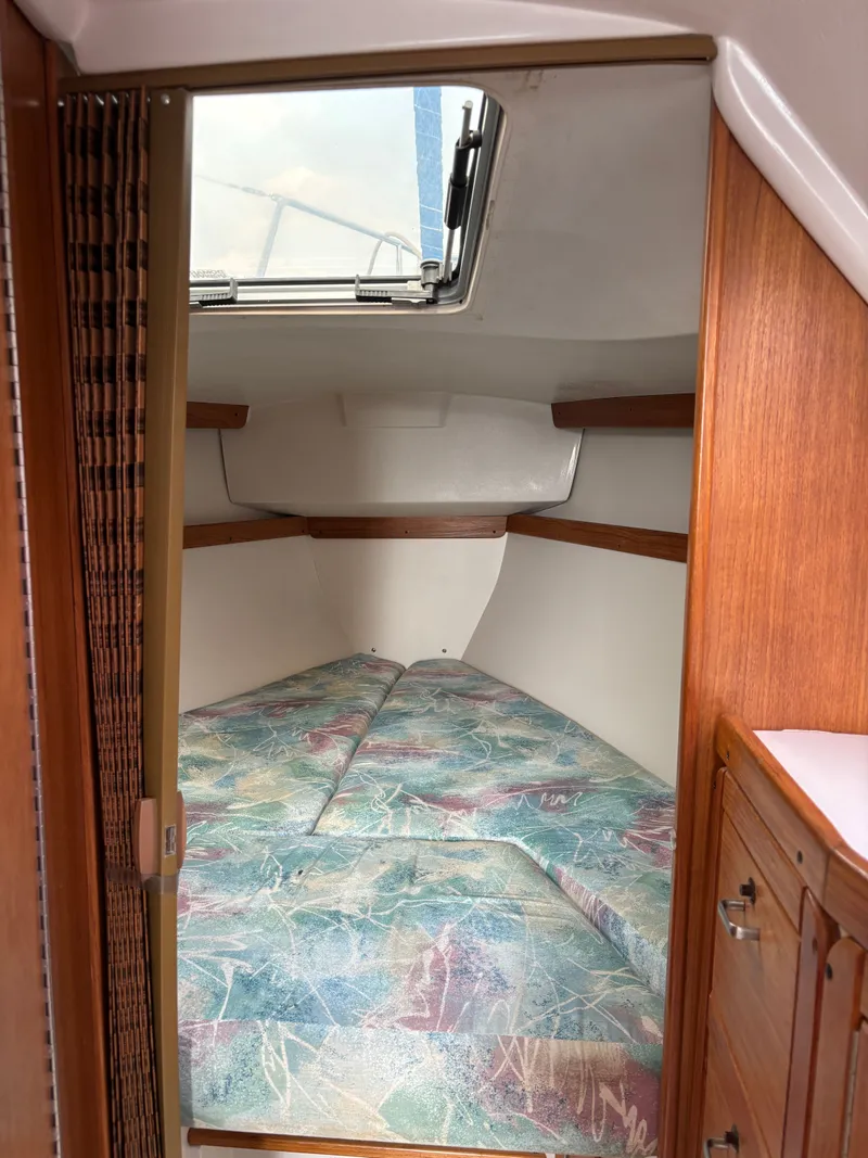 Slide: The Image of Catalina 30 MkIII 1995 - 93