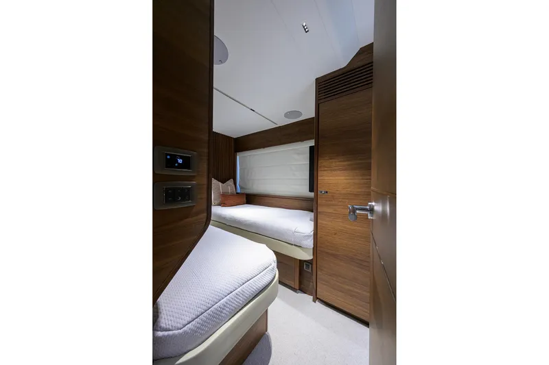 Slide: The Image of Princess X80 2026 - 165