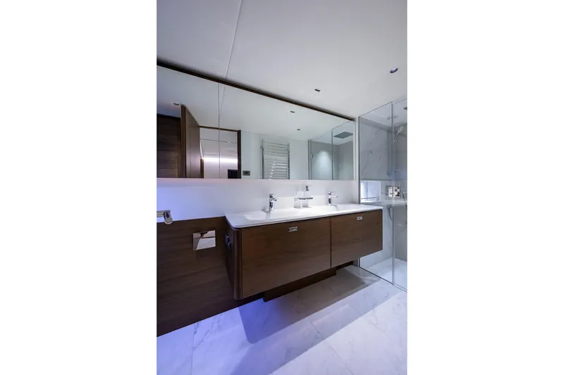 Slide: The Image of Princess X80 2028 - 148