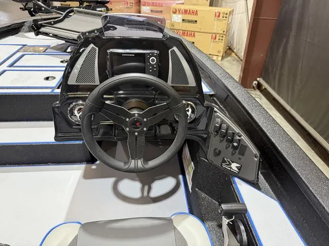 Slide: The Image of Xpress H17C W/Yamaha 90 "SHO" 2026 - 11